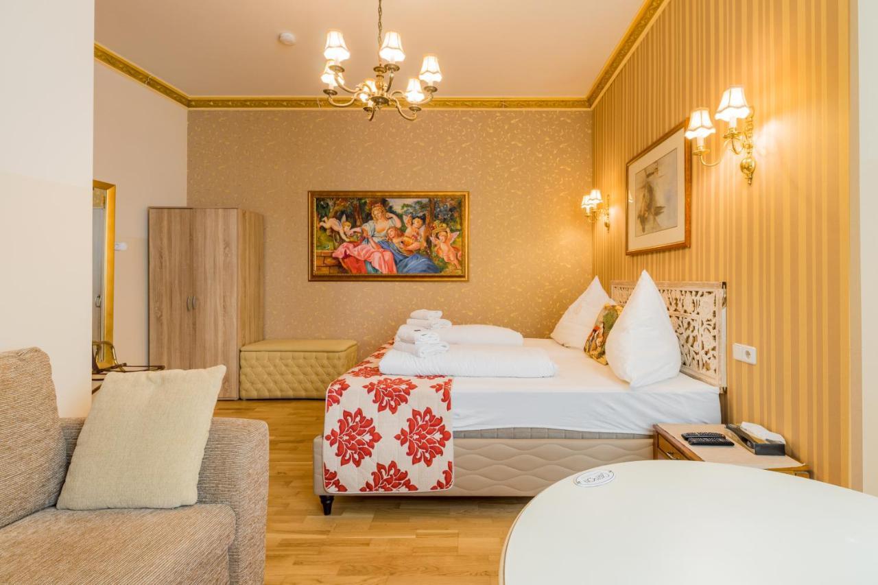 Comfort Triple Room
